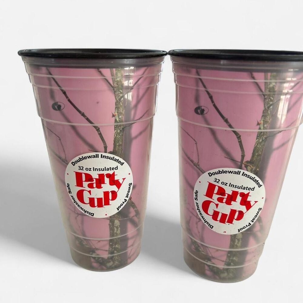 Set of 2 NWT Pink Camouflage 32oz Double Insulated Cups with Lids